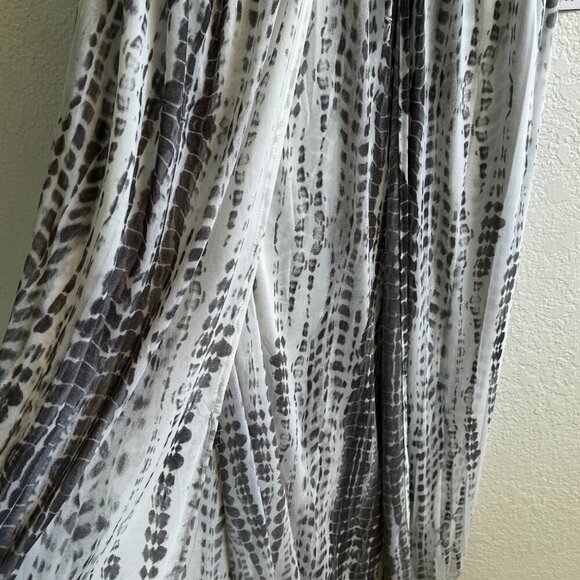 L.I.F.E. by Love Is For Eternity White & Gray Chiffon maxi Dress Sz Medium NWT - Picture 4 of 12